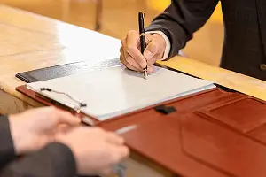 武汉大学周伟建简介